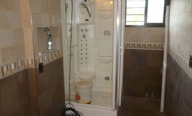 K009 MC Inmejorable Chalet  residencial c/ pileta 3 dorm. 4 bañ. en Mina Clavero