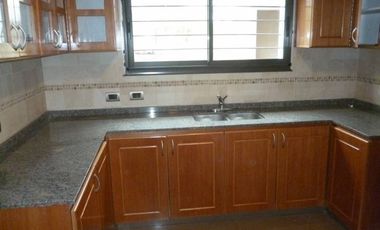 K009 MC Inmejorable Chalet  residencial c/ pileta 3 dorm. 4 bañ. en Mina Clavero