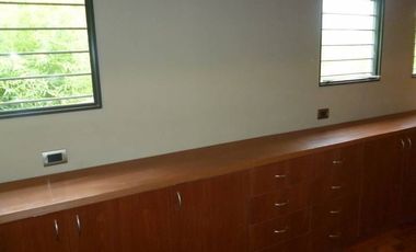 K009 MC Inmejorable Chalet  residencial c/ pileta 3 dorm. 4 bañ. en Mina Clavero