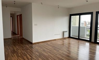 7 e/ 39 y Plaza Olazábal- DEPTO DE 3 DOR