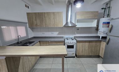 Casa en venta de 2 dormitorios c/ cochera en Coquimbito
