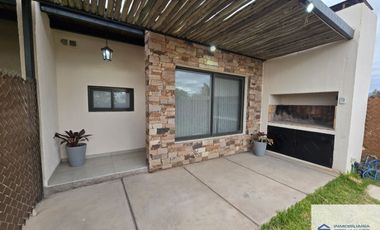 Casa en venta de 2 dormitorios c/ cochera en Coquimbito