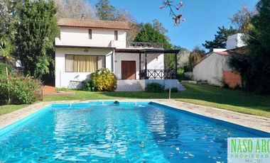 Chalet en venta en Sierra de los Padres. Gas natural. Apto crédito