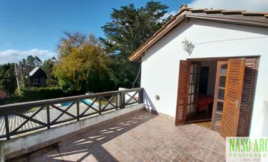 Chalet en venta en Sierra de los Padres. Gas natural. Apto crédito