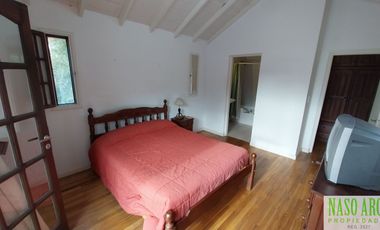 Chalet en venta en Sierra de los Padres. Gas natural. Apto crédito