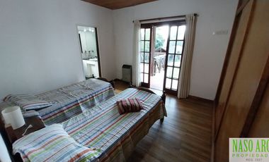 Chalet en venta en Sierra de los Padres. Gas natural. Apto crédito