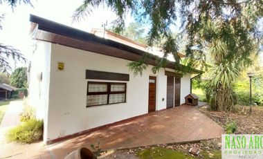 Chalet en venta en Sierra de los Padres. Gas natural. Apto crédito