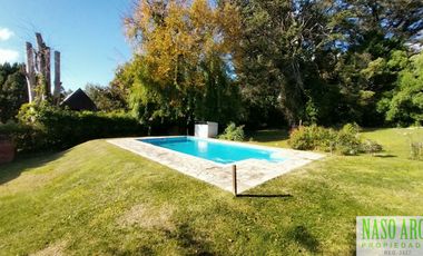 Chalet en venta en Sierra de los Padres. Gas natural. Apto crédito
