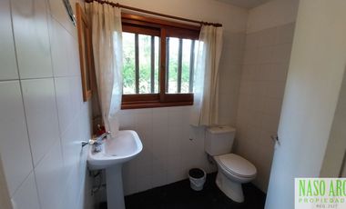 Chalet en venta en Sierra de los Padres. Gas natural. Apto crédito