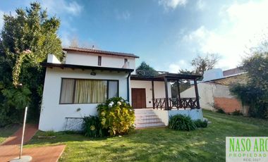 Chalet en venta en Sierra de los Padres. Gas natural. Apto crédito