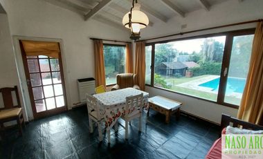 Chalet en venta en Sierra de los Padres. Gas natural. Apto crédito