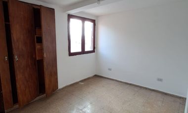 DEPARTAMENTO DE 2 DORMITORIOS, 4TO PISO POR ESCALERAS