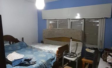 Casa en venta de 2 dormitorios c/ cochera en Pontevedra