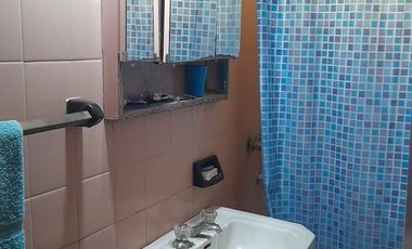 Casa en venta de 2 dormitorios c/ cochera en Pontevedra