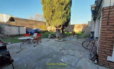 Casa en venta de 2 dormitorios c/ cochera en Pontevedra