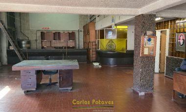 Local comercial en venta ubicado en Isidro Casanova