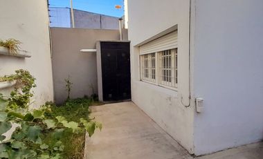 Casa en venta de 4 dormitorios c/ cochera en Chauvín