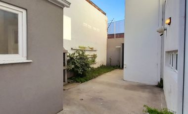 Casa en venta de 4 dormitorios c/ cochera en Chauvín