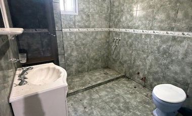 OPORTUNIDAD VENTA DE CASA CON LOTE AMPLIO