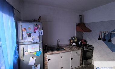 Casa en alquiler temporario c/ cochera en Maipú