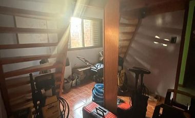 OPORTUNIDAD Casa en venta de 4 dormitorios c/ cochera en Berisso