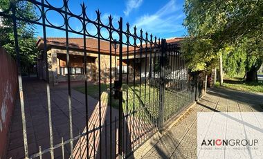 OPORTUNIDAD Casa en venta de 4 dormitorios c/ cochera en Berisso