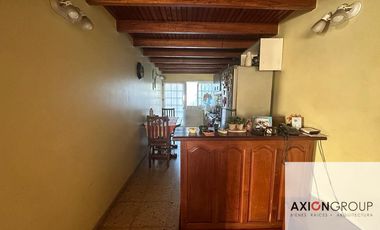 OPORTUNIDAD Casa en venta de 4 dormitorios c/ cochera en Berisso