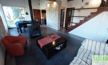 Casa en venta en Sierra de los Padres. Apta Crédito. Gas natural conectado