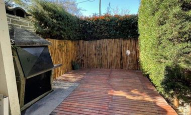 Casa en venta de 3 dormitorios c/ cochera en María del Parque