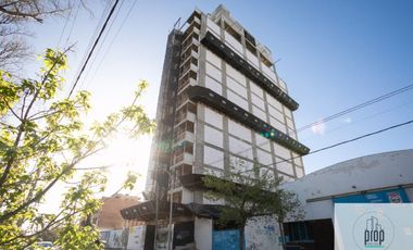 Departamento en venta c/ cochera en Área Centro Este