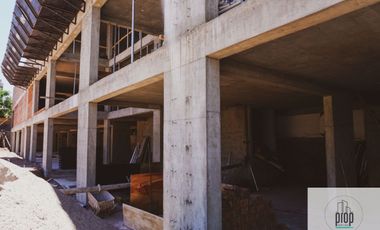 Departamento en venta c/ cochera en Área Centro Este