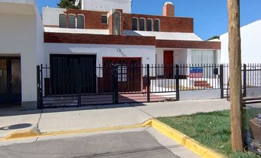 IMPORTANTE PROPIEDAD PLENO CENTRO CUTRAL-CÓ