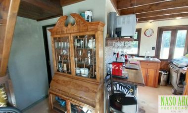 Moderna casa en venta en Sierra de los Padres. Gas natural.