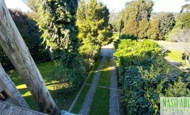 Moderna casa en venta en Sierra de los Padres. Gas natural.