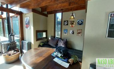 Moderna casa en venta en Sierra de los Padres. Gas natural.