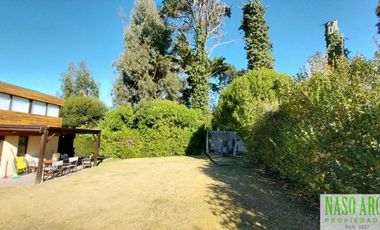 Moderna casa en venta en Sierra de los Padres. Gas natural.