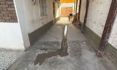 Casa en venta c/ cochera en Cinco Saltos