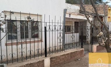 Casa en venta c/ cochera en Cinco Saltos