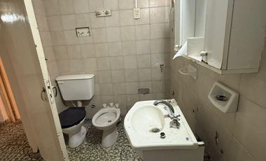 Casa en venta c/ cochera en Cinco Saltos