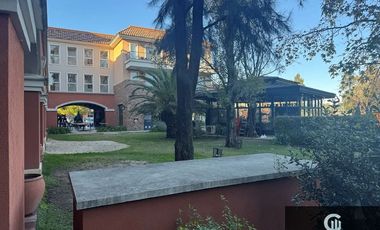 Departamento en venta c/ cochera en Pilar