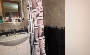 Chalet en venta c/ cochera en Villa Primera