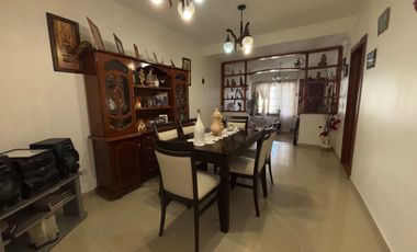 Chalet en venta c/ cochera en Villa Primera