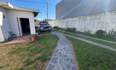 Chalet en venta c/ cochera en Villa Primera