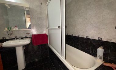 Chalet en venta c/ cochera en Villa Primera