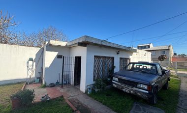 Chalet en venta c/ cochera en Villa Primera