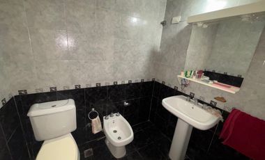 Chalet en venta c/ cochera en Villa Primera