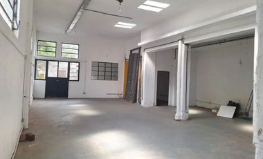Galpón en venta de 261m2 ubicado en Parque Avellaneda