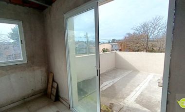 Dúplex en venta c/ cochera en Caisamar