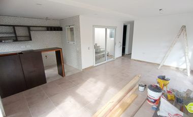 Dúplex en venta c/ cochera en Caisamar