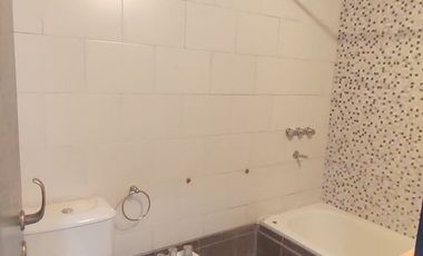 Avda 60 e/ 9 y 10 - DEPTO 2 dorm y coch